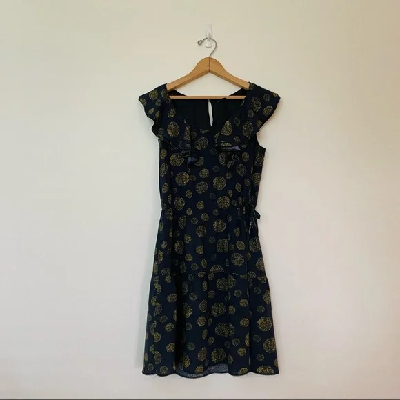 GAP Patterned Ruffled Dress - Picture 2 of 3